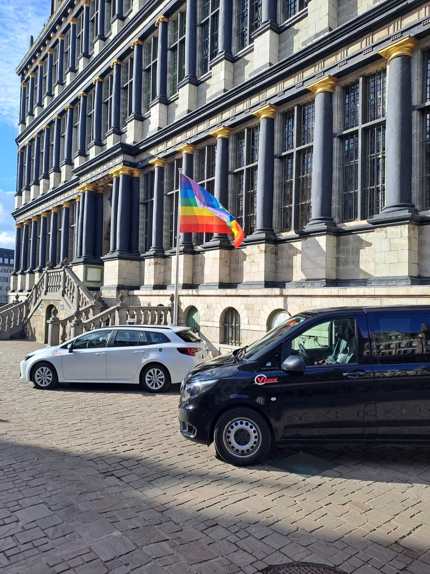 Taxi's aan het stadhuis van Gent